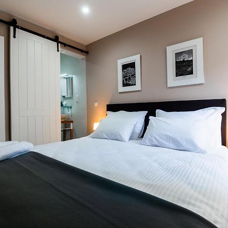 Monreal Boutique Townhouse - R024Rm3 Hotel Paola Ngoại thất bức ảnh