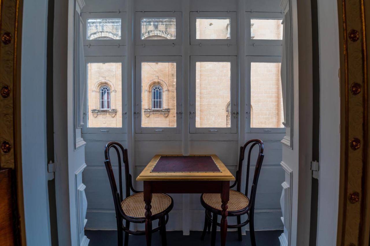 Monreal Boutique Townhouse - R024Rm3 Hotel Paola Ngoại thất bức ảnh